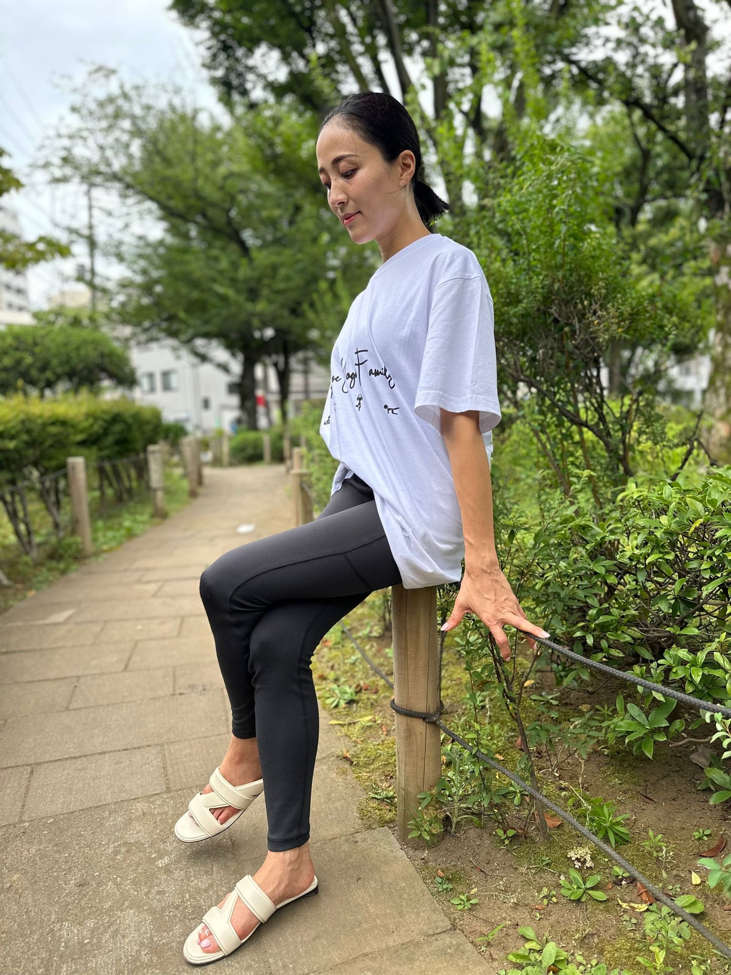 ロゴTシャツ